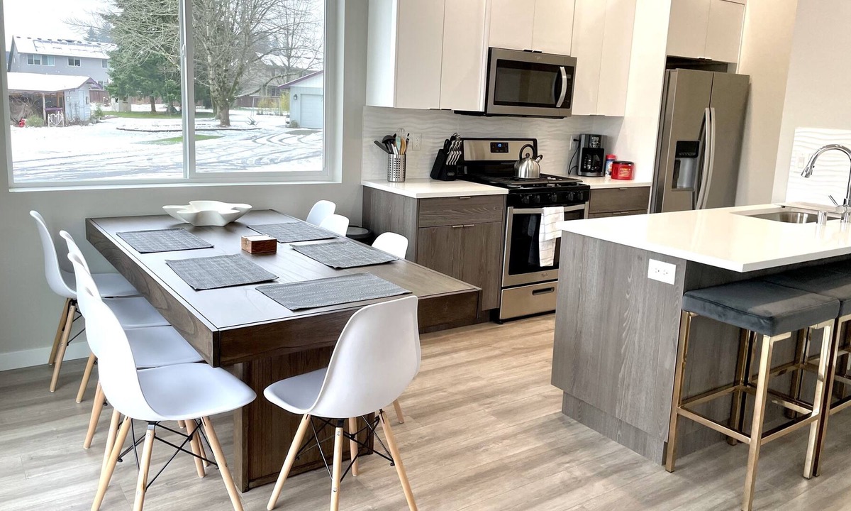 Vancouver House | New Construction Home in the Cul de sac