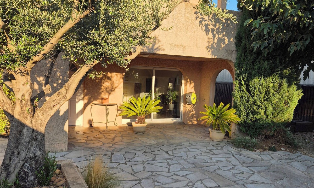 Gallargues-le-Montueux Villa | NEW- cosy family home