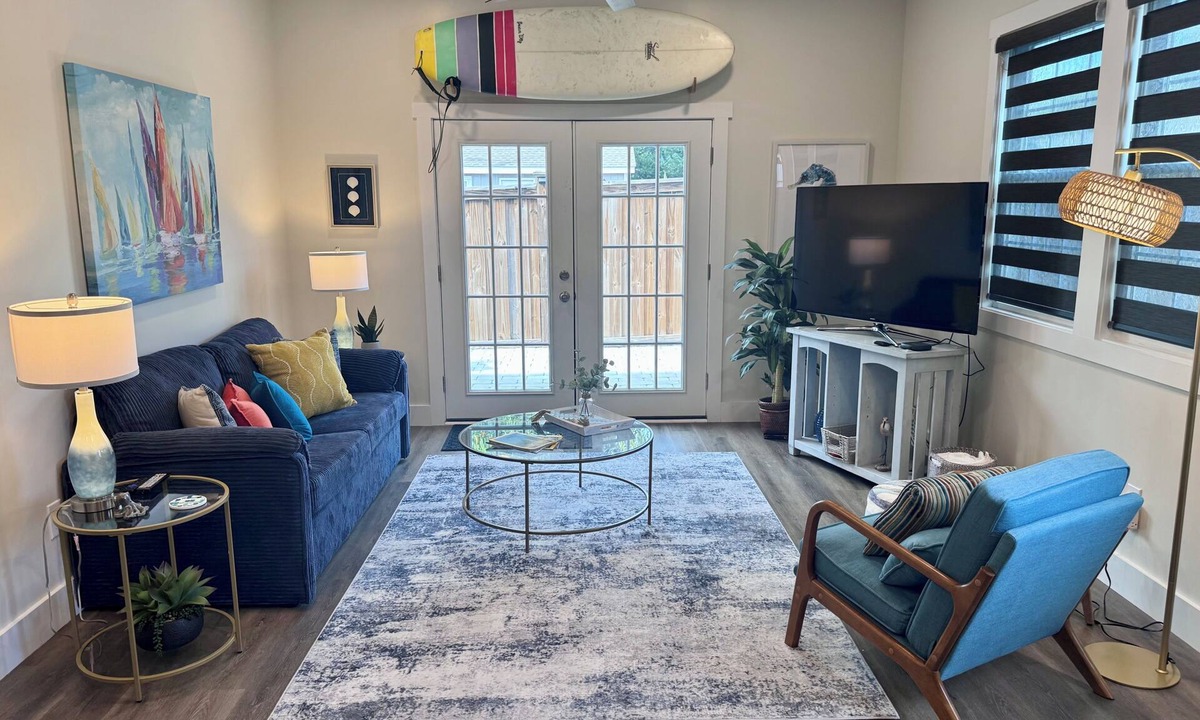 Wilmington Cottage | New! Cozy Cottage centrally located close to UNCW, Wrightsville Beach & Downtown