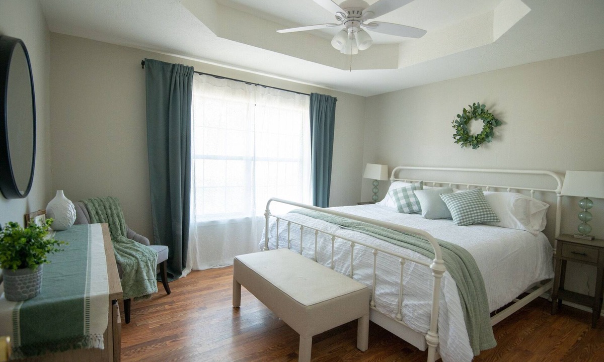 Waco Cottage | New! Cozy Home 10 min to Magnolia and Baylor