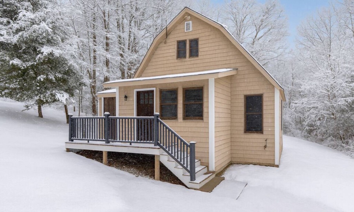 Cranmore Birches Ski Chalet | NEW Cranmore Basecamp Ski/Downtown/Central