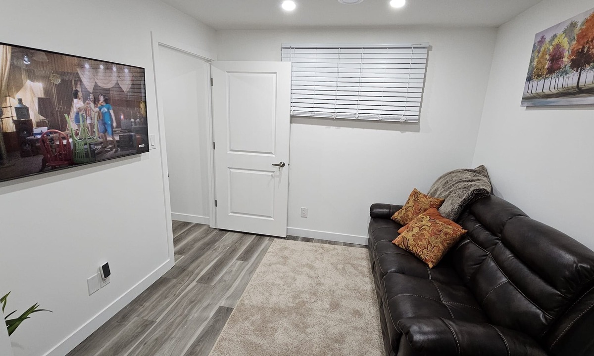 Regina Apartment | New decently furnished one bedroom suit at Rochdale Boulevard