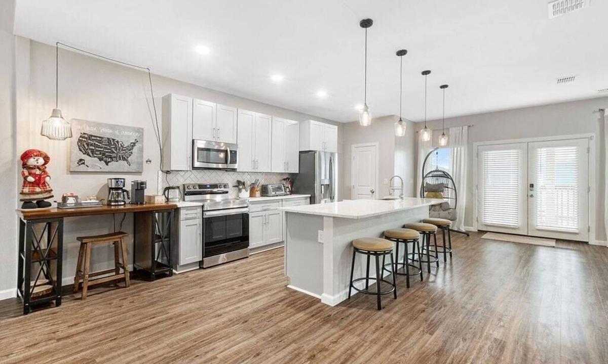 Nevada Street House | NEW! Downtown Lux, Large Groups