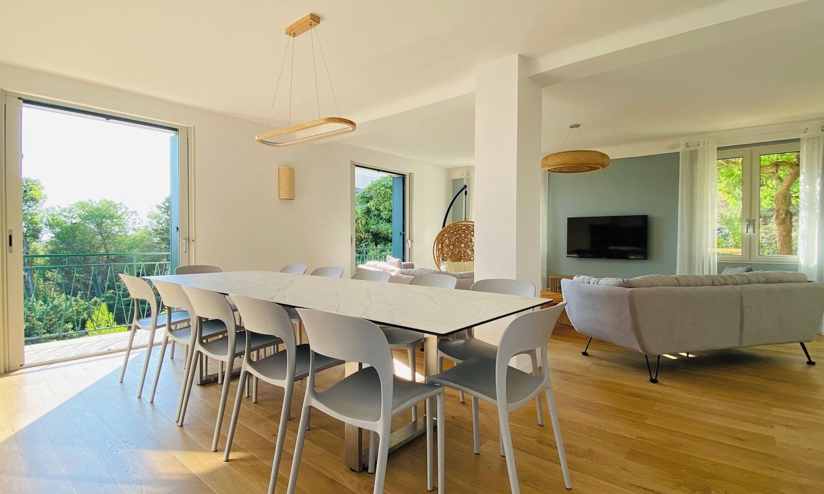 Banyuls-sur-Mer Apartment | New duplex for 12 people in the city center, 5 minutes walk from the beach!
