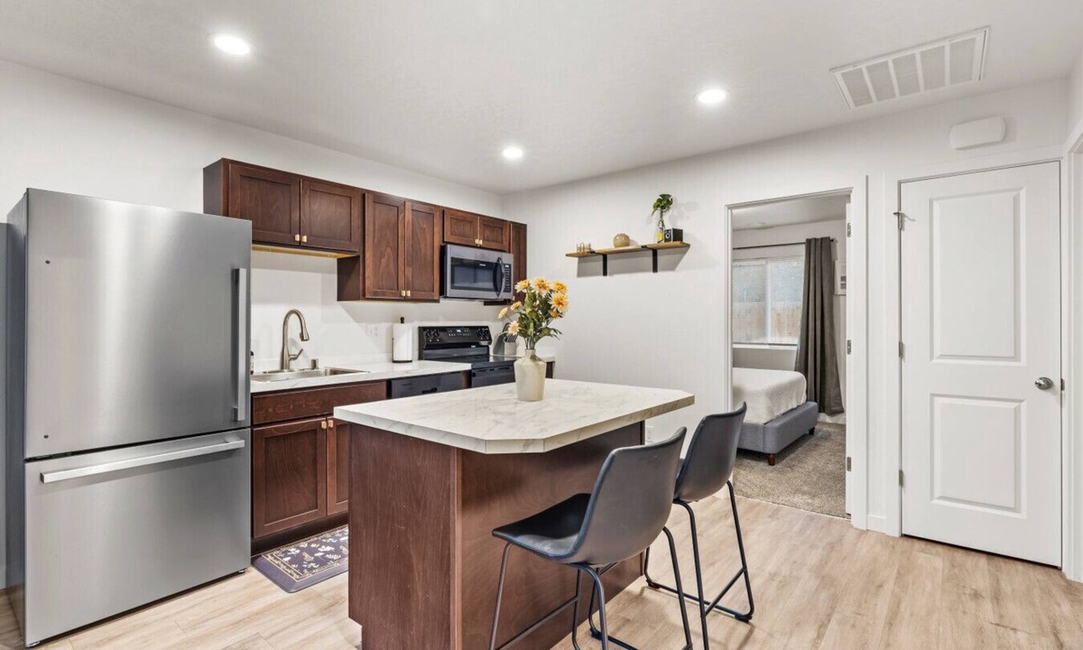Umatilla Villa | New Duplex with King Bed and Easy Highway Access