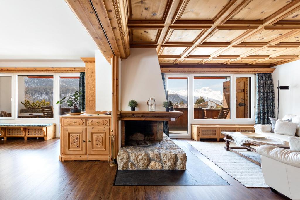 Champfer Apartment | NEW Engadine Alpine Apartment - Pool & Sauna