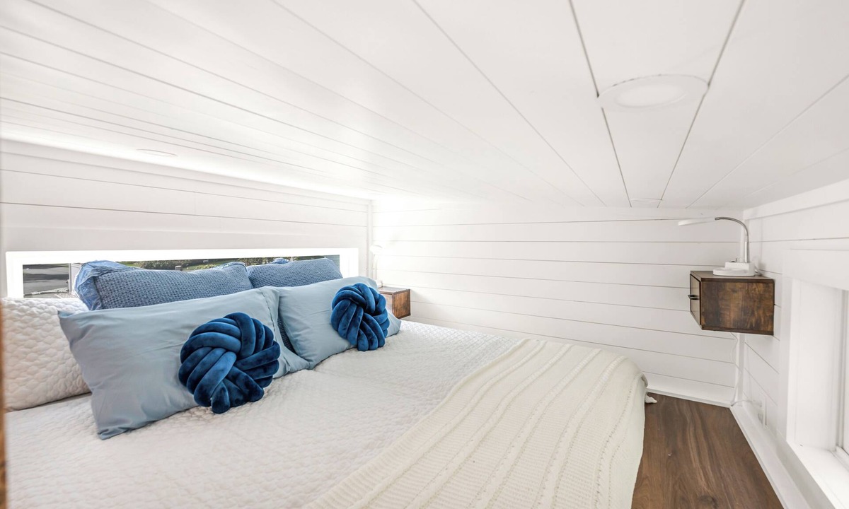 Cromwell Cottage | New England Tiny Home Experience: Coffee & More!