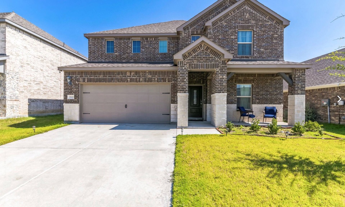 Haslet House | New Executive level 5 Bedroom Home - Fort Worth