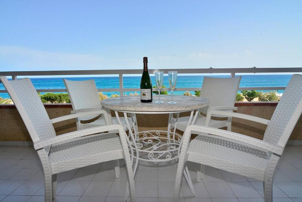 Pineda de Mar Apartment | New! Fantastic apartament in front of the sea!