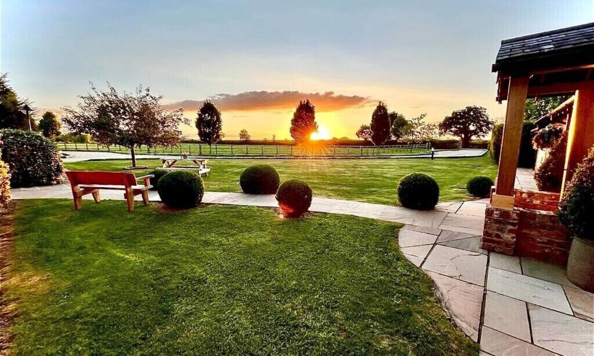 Winsford House | New Farm Bed & Breakfast