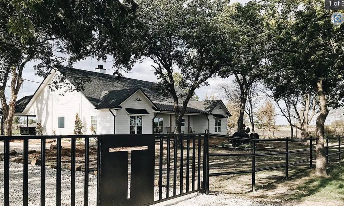 Lorena Other | New farmhouse just minutes from the Silo District and Downtown Waco