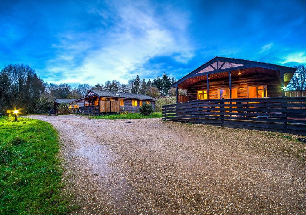 Wimborne Saint Giles Cabin | New Forest Lodges