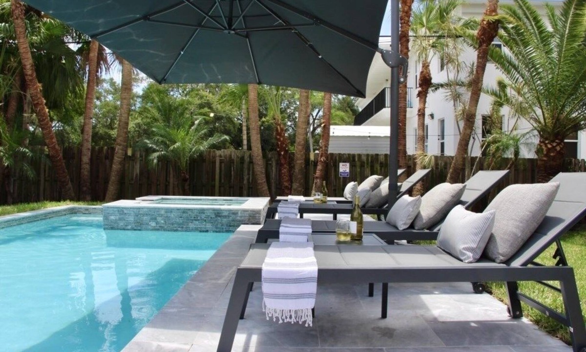 Croissant Park House | NEW! Fox Private Resort- Near Downtown & Beach