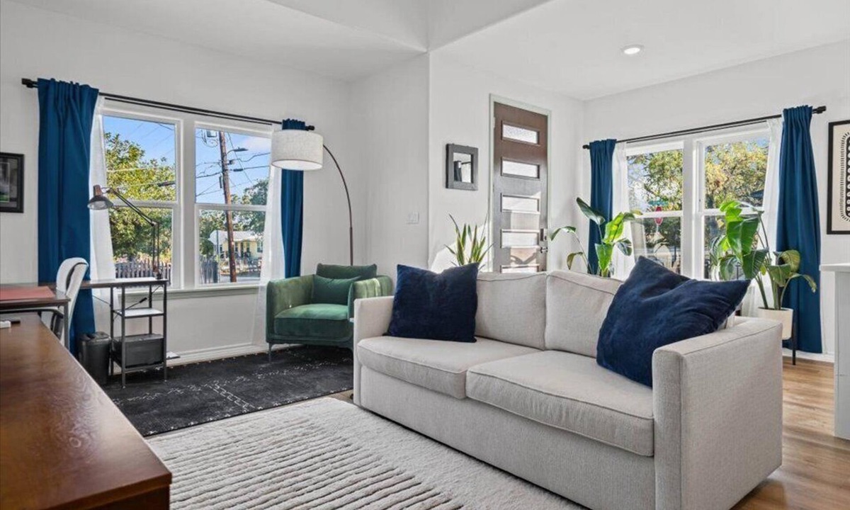 Lockhart House | New Getaway with Private Patio Near Downtown Lockhart