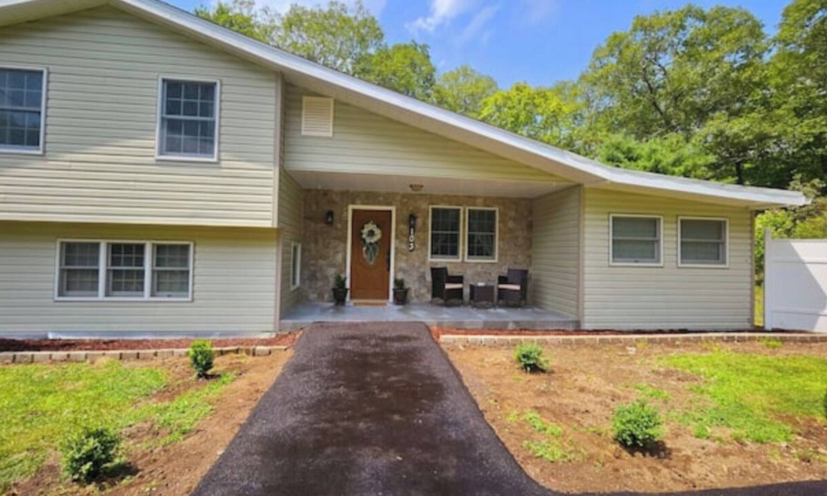 Catskill House | New Home In Athens