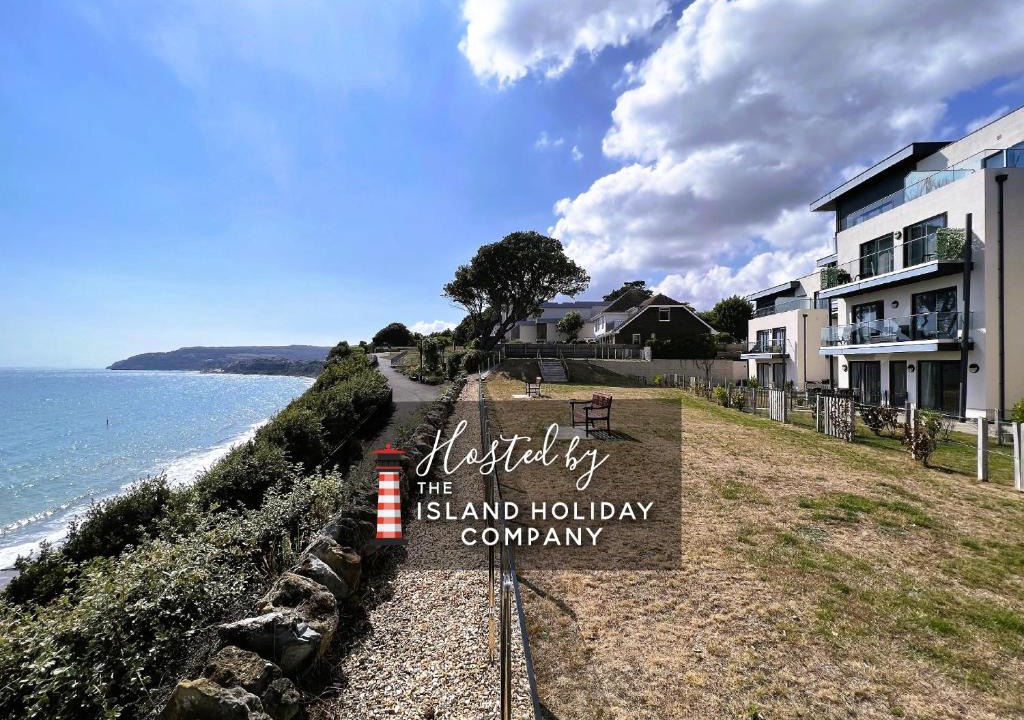 Sandown Apartment | New Horizon