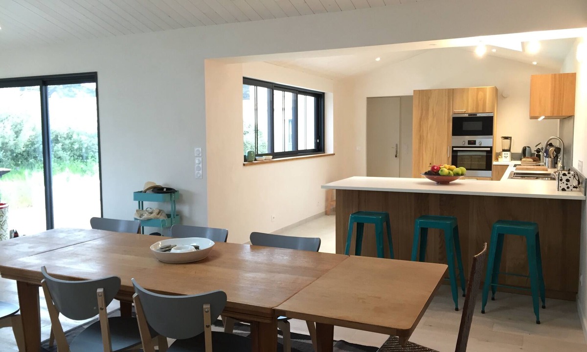 L'Epine House | New house (2015) for 7 people, bright 300m from St Jean beach