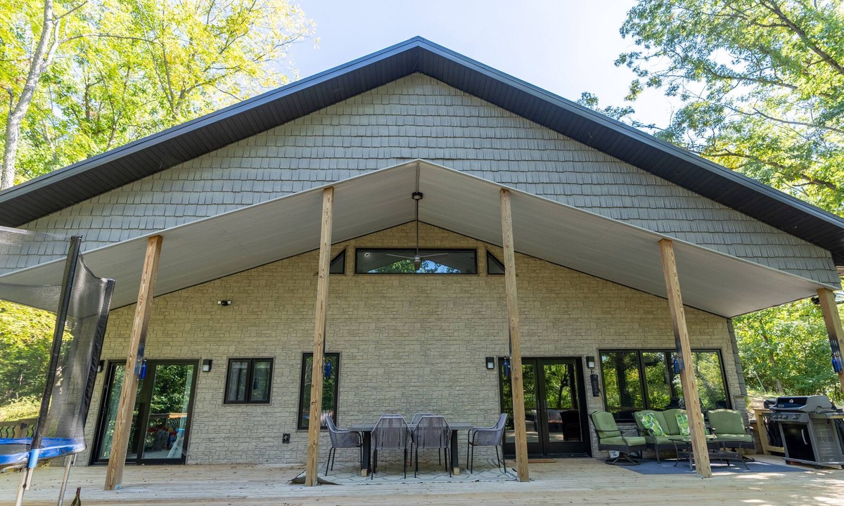 Putnam House | NEW! House by the Lake with private swimming dock