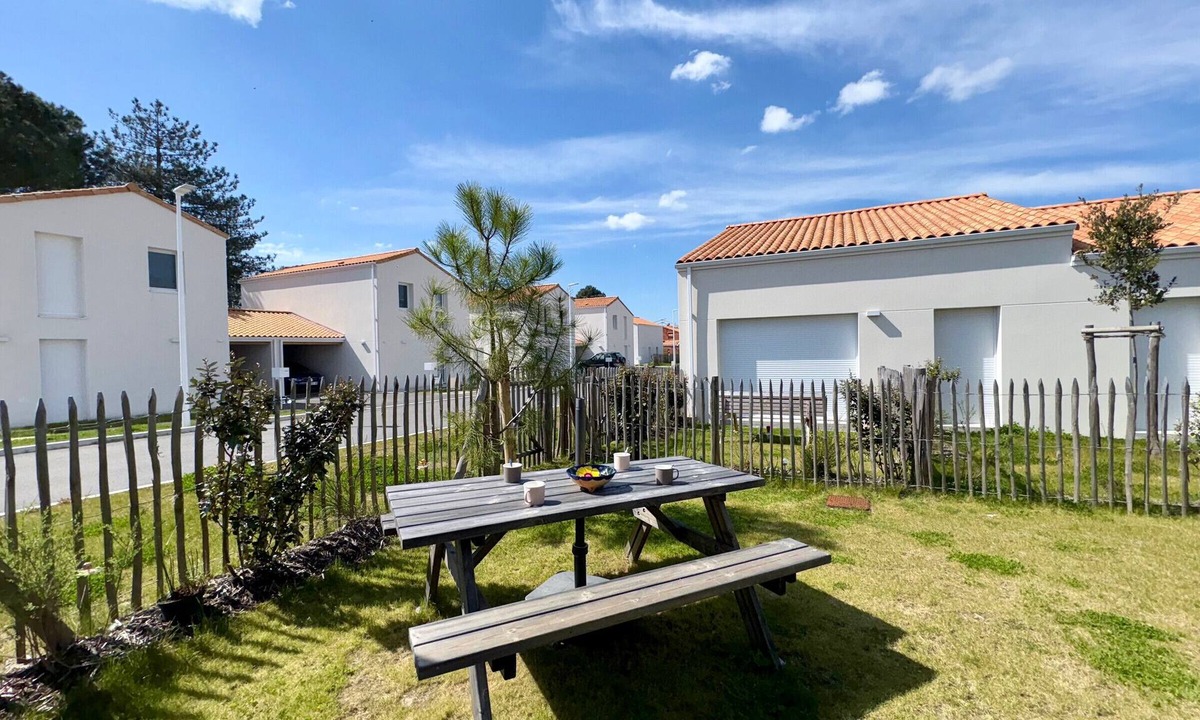 Saint-Jean-de-Monts House | New house with WIFI, near the forest in Saint-Jean-de-Monts