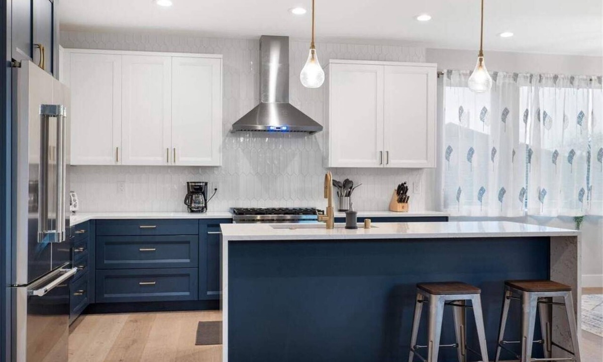 Greenwood House | New House with Chef's Kitchen and Spa-like Suite