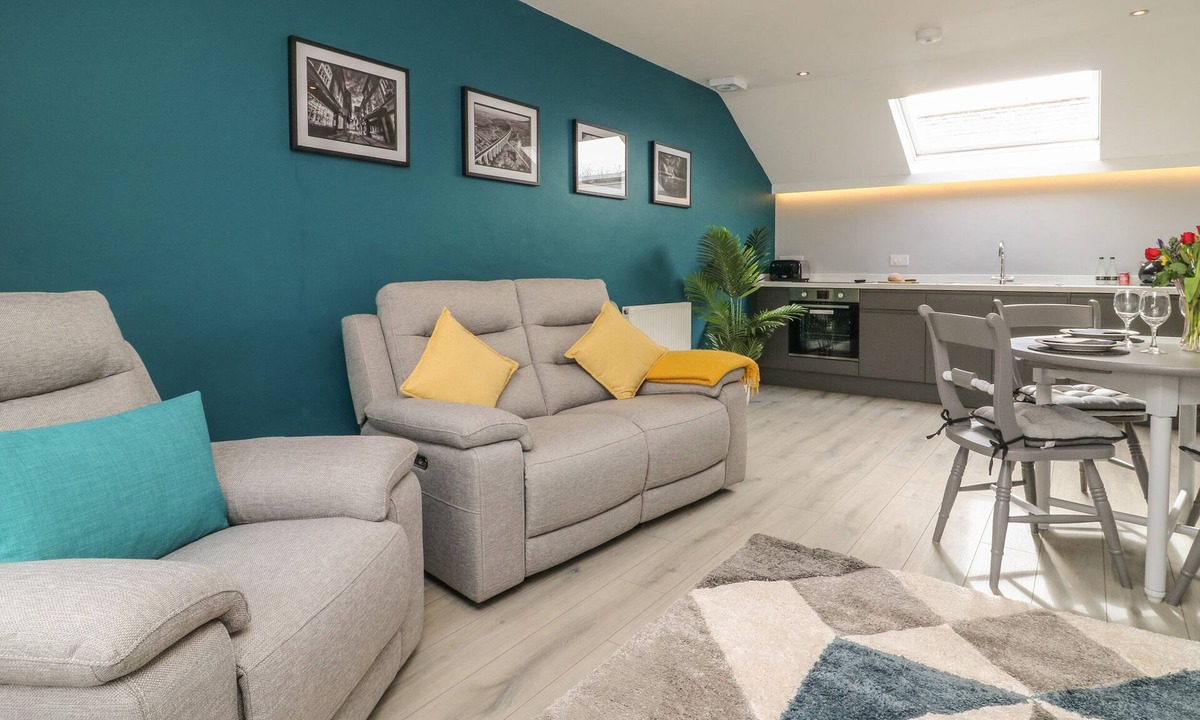 Tholthorpe Cottage | New Inn Apartment