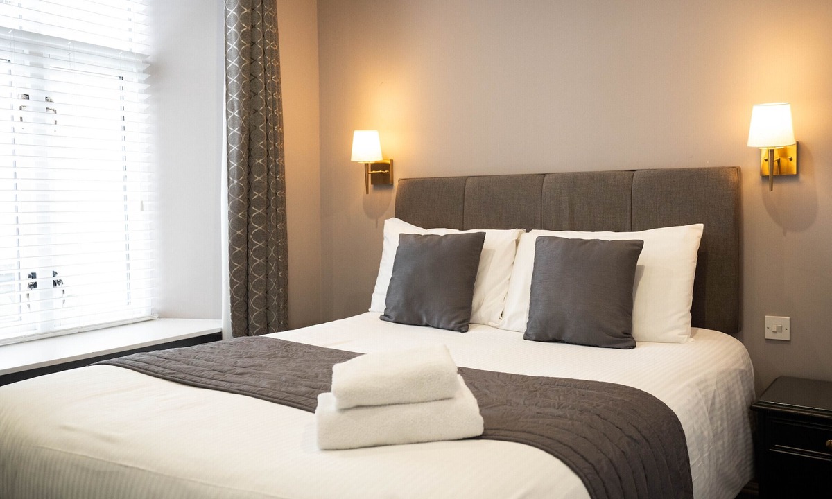Ellon Hotel | New Inn Hotel