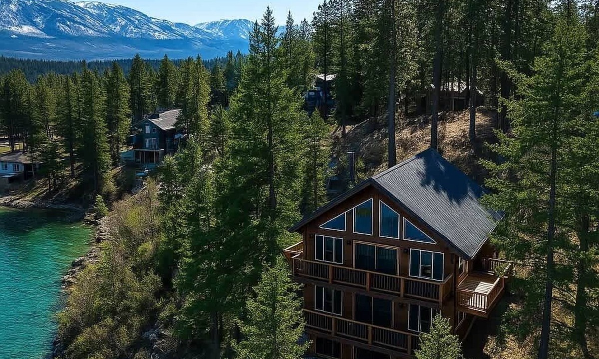 Finley Point House | New! Lake & Mountain Views | AC | Sleeps 8