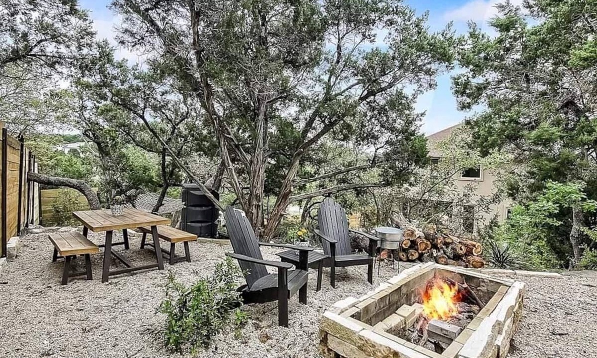 McNeil House | New Lake Travis Retreat Home . Mt View . 3 bd 3 ba