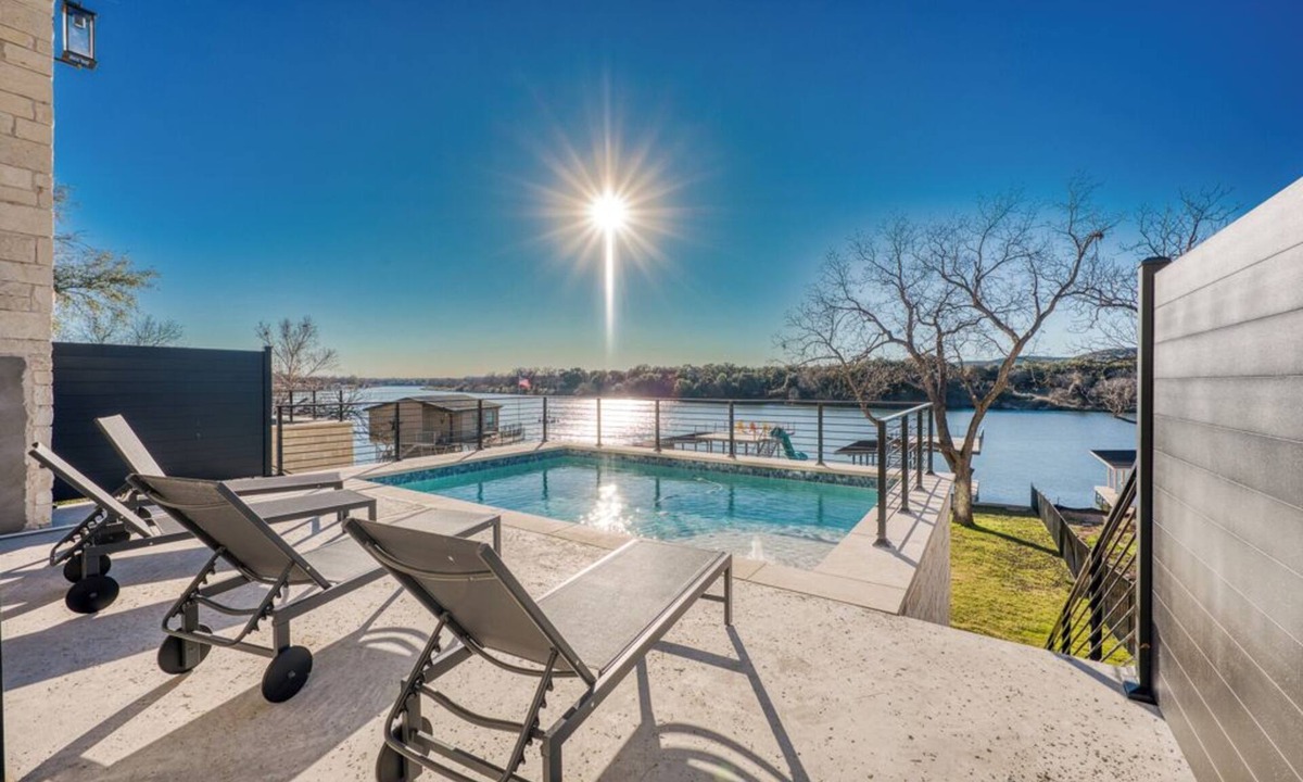 Burnet House | NEW Lakefront Luxury with game room, heated pool, fire pit, & fitness equipment
