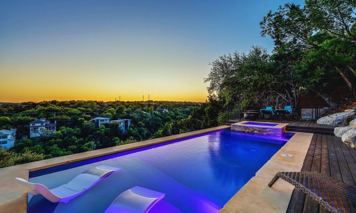 Apache Shores House | NEW! Lakeview Luxe | Pool, Spa + Rooftop in Austin