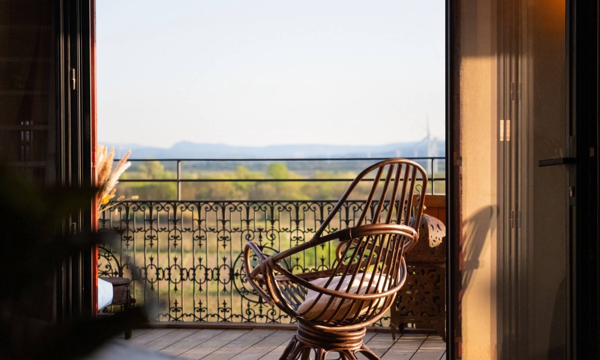 Paraza House | New! Large charming house: breathtaking 180° view of vineyards and Pyrenees mountains