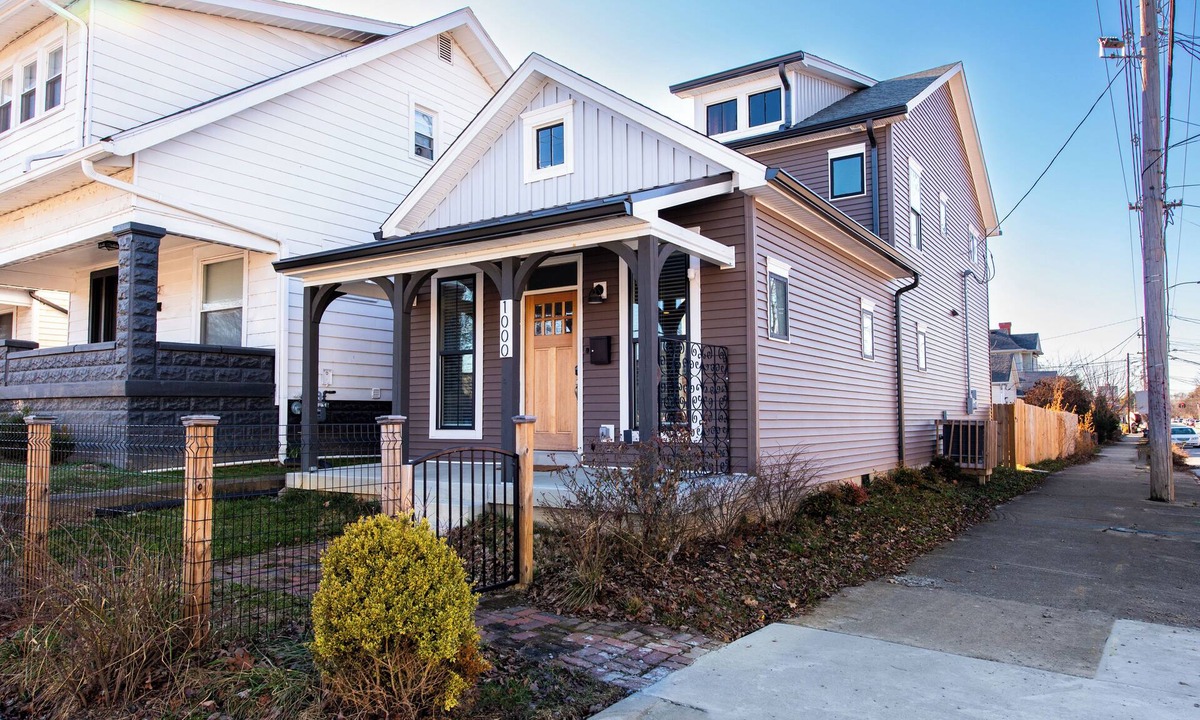 Smoketown Jackson House | NEW large Shelby Park - Downtown Louisville home - Pet friendly