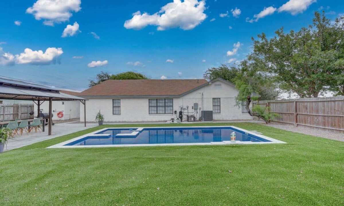 Aransas Pass House | New Listing! Breezy Palms
