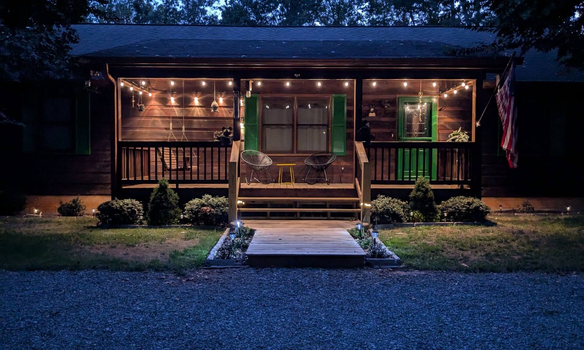 Eagle Mountain Cabin | NEW LISTING! Cozy Cabin in Ellijay w/Hot Tub, Game Room & More by RedAwning