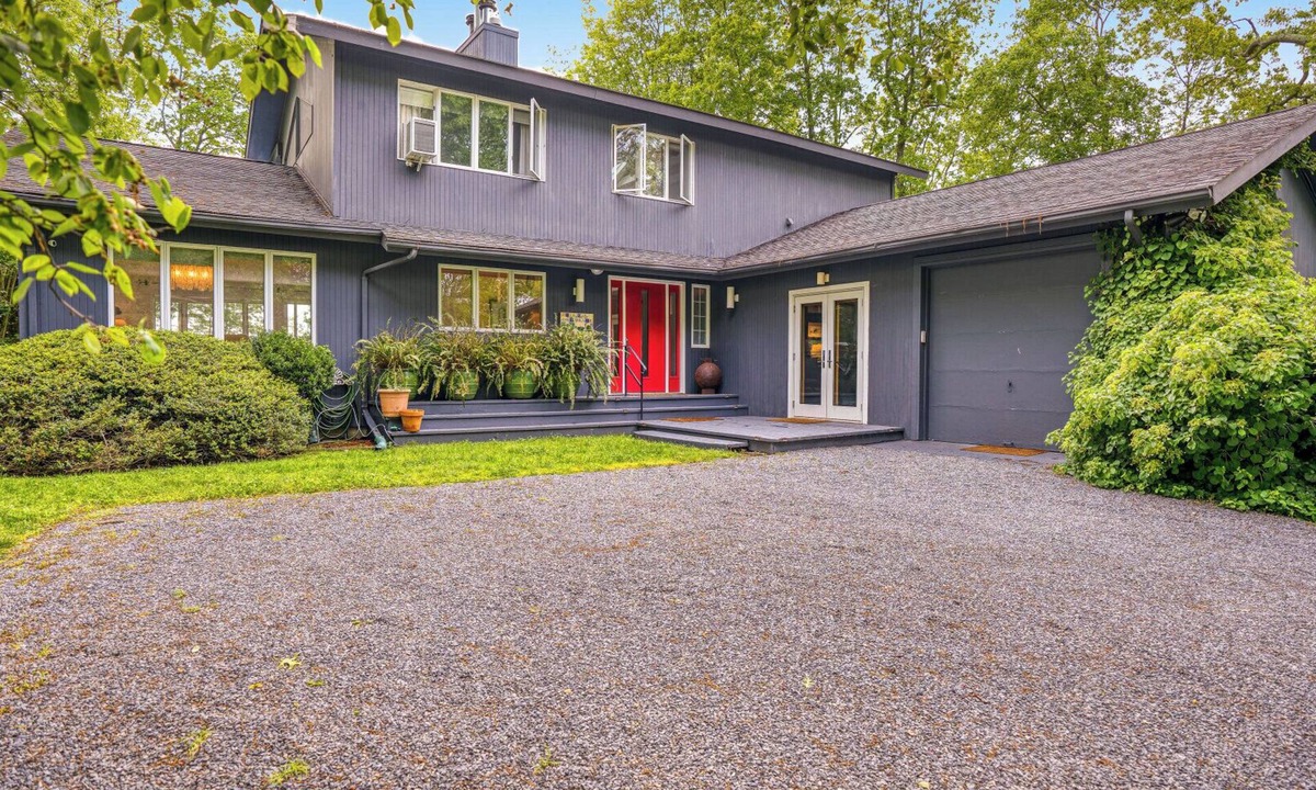 Water Mill House | New Listing - Eclectic home with private pool, decorated loft, gas.