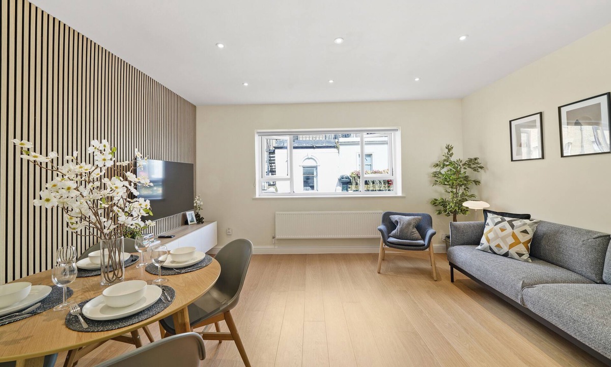 Courtfield Apartment | NEW LISTING! Excellent Location for Exploring London