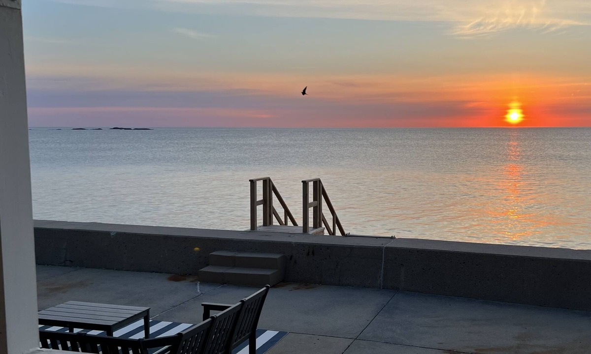 Minot House | New Listing! Gorgeous Oceanfront House with Private Beach Access