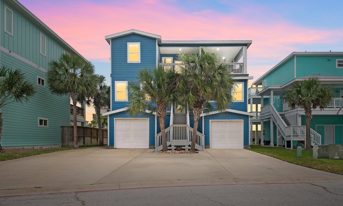 Safe Harbor House | New Listing! Gulf Views.