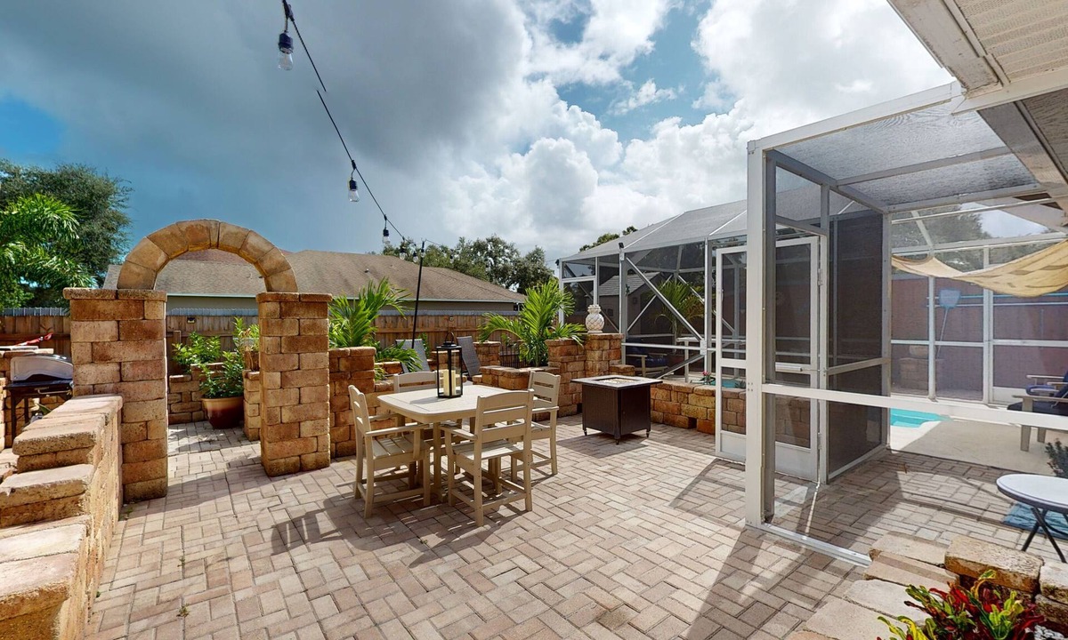 West Melbourne House | New Listing-Heated Pool- Melbourne