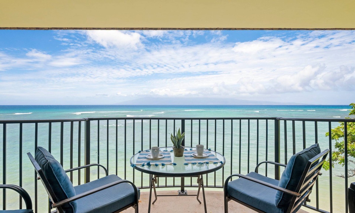 Kahana Condo | New Listing Oceanfront 1BD at Kahana Reef