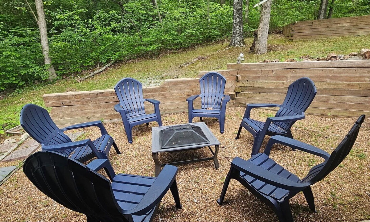 Hardy House | NEW LISTING: Spacious River Home Private Footage on South Fork Spring River