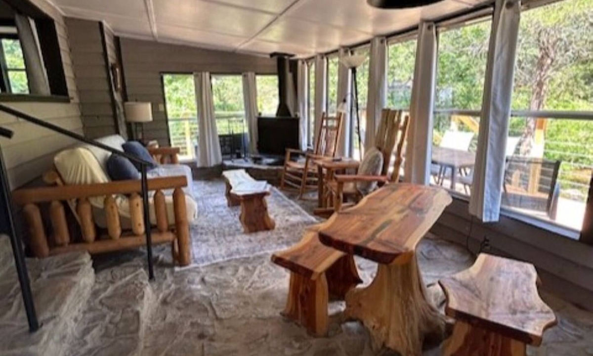 Hardy Cabin | NEW LISTING:Spring River:Creek Cabin, Private Footage on South Fork Spring River