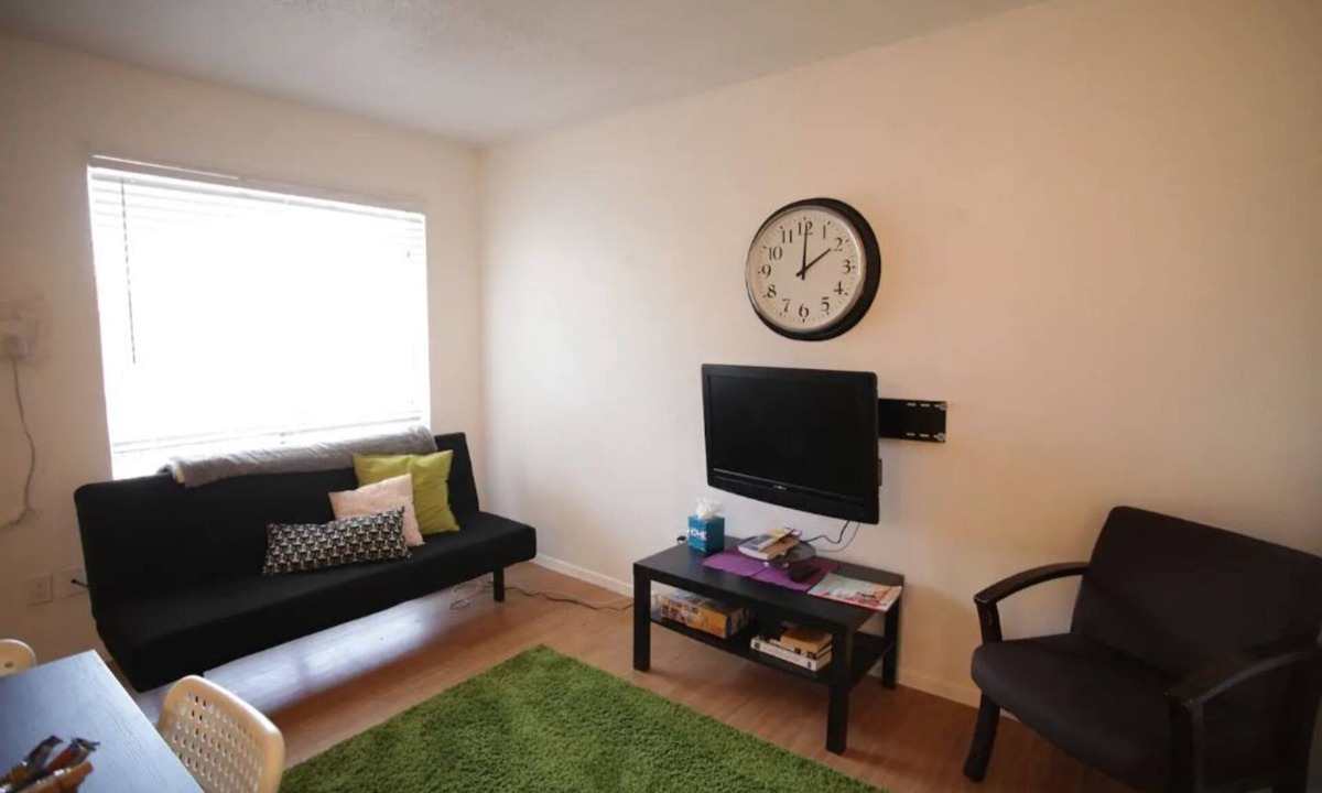 Johnston Terrace Apartment | New Listing! Thrifty & functional 1BD Apt near AUS and downtown