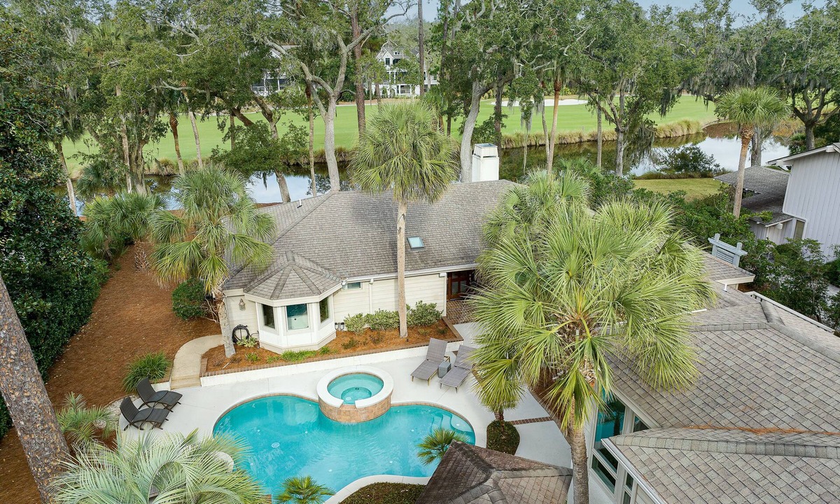 Beach Lagoon House | NEW LISTING ~ 3rd Row + Pool + Spa + Golf Course + Lagoon ~ 8 Beach Lagoon Rd