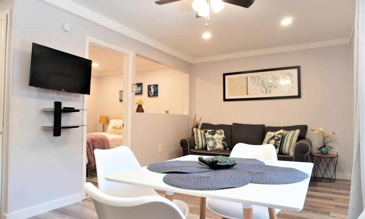 Indian Rocks Beach Apartment | New Listing! Cozy Apartment by the Beach