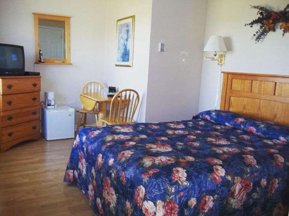 New London Hotel | New London Bay Motel