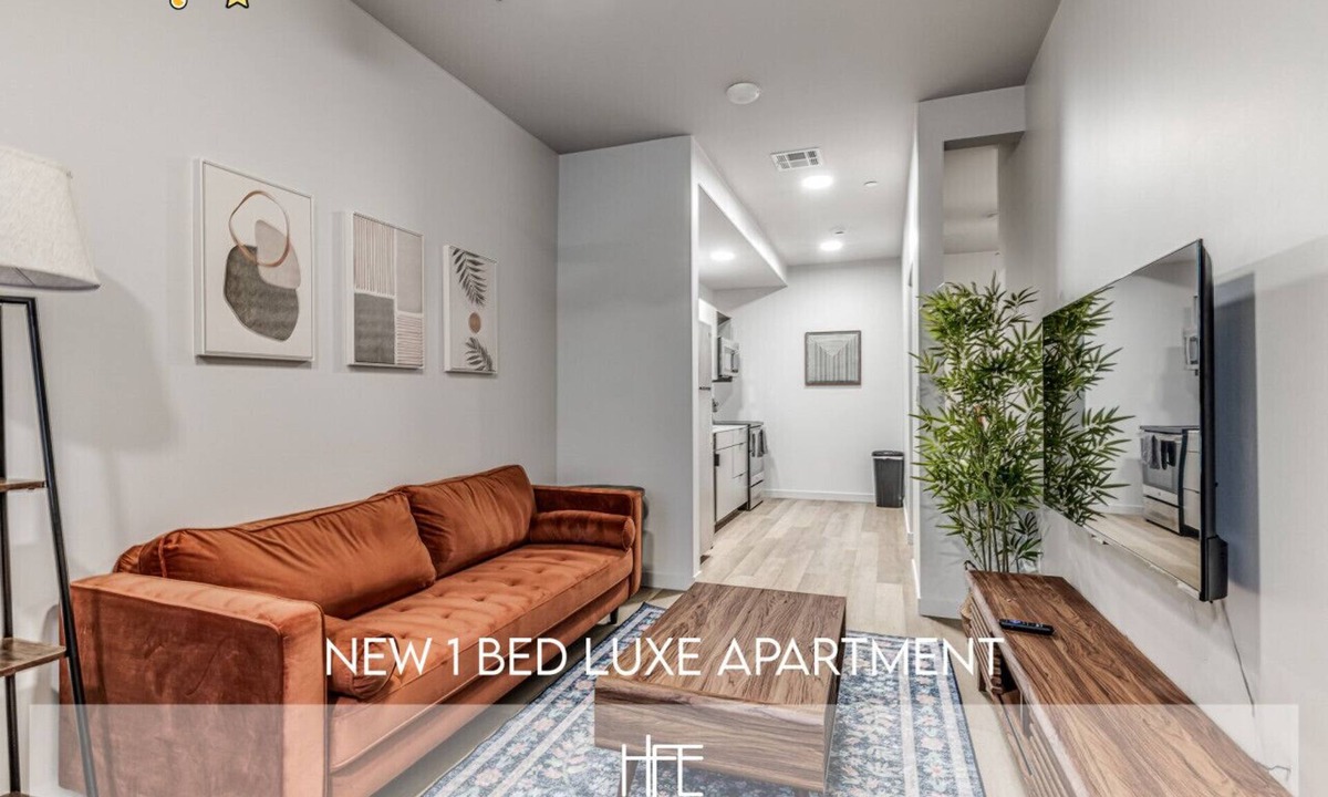 Midtown Apartment | New Luxe 1 Bed Midtown Apt