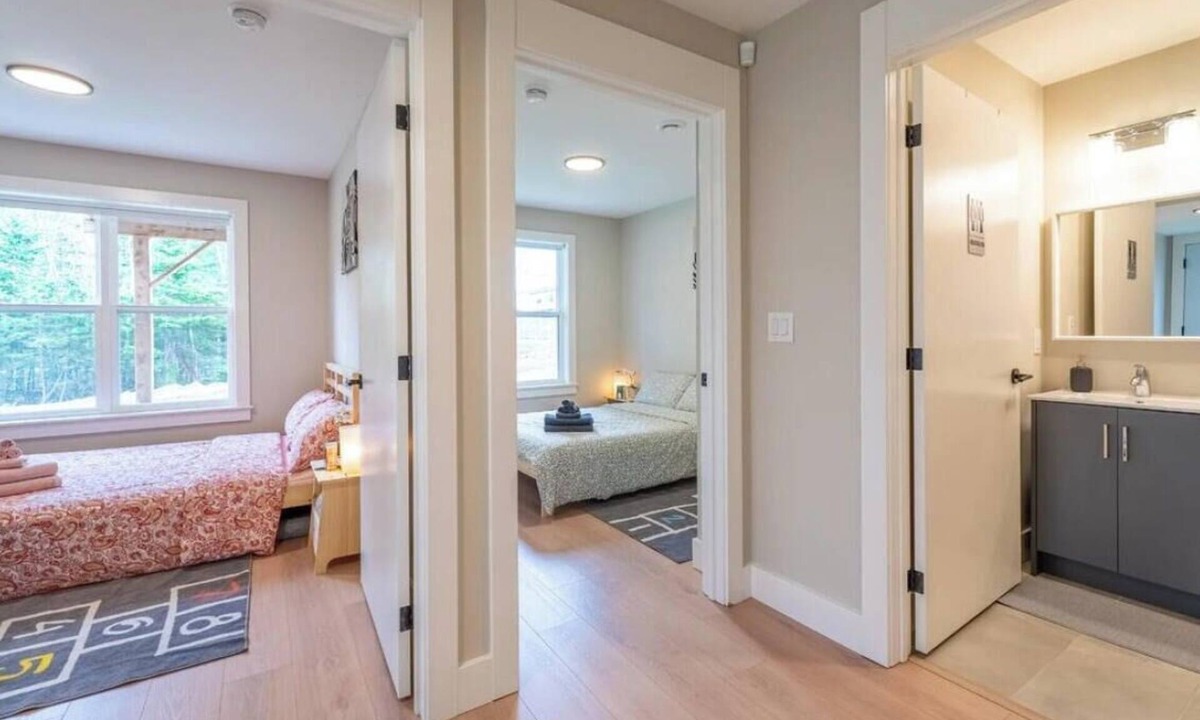 Halifax Villa | New Luxury 2BR, 1 BR, Living & Kitchen in Halifax