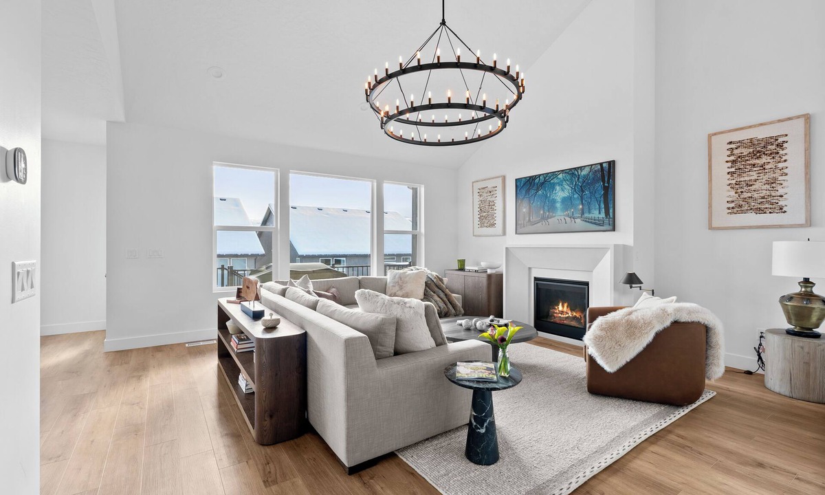 Mountain Green House | New Luxury 6BR Mountain Home Minutes from Snowbasin 4,100 Sq Ft w/Mountain Views