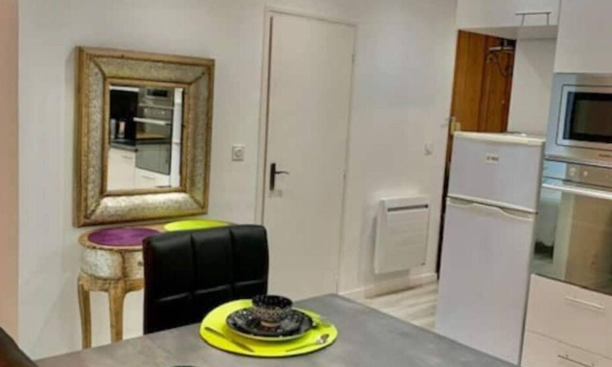Quartier Chorier-Berriat Apartment | New Luxury Apartment in the Heart of Grenoble- Modern, Bright, Absolute Comfort!